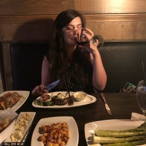 Meet your Posher, Robyn